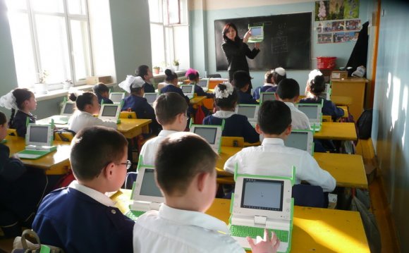 An OLPC class in Ulaanbaatar